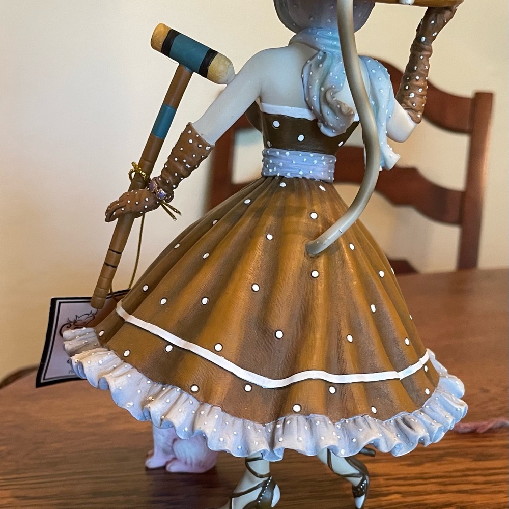 Vintage Style Polka Dot Figurine - Picture 8 of 8